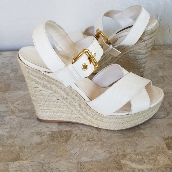**Host Pick* Authentic Louis Vuitton Cream Monogram Wedges - Picture 4 of 8